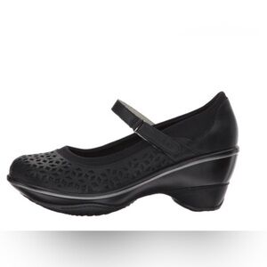 JBU by Jambu Alicante wedge sandals. Black size 11